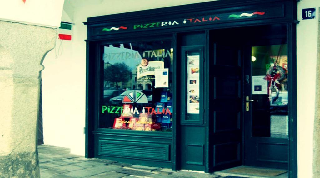 Penzion Pizzeria 텔치 외부 사진